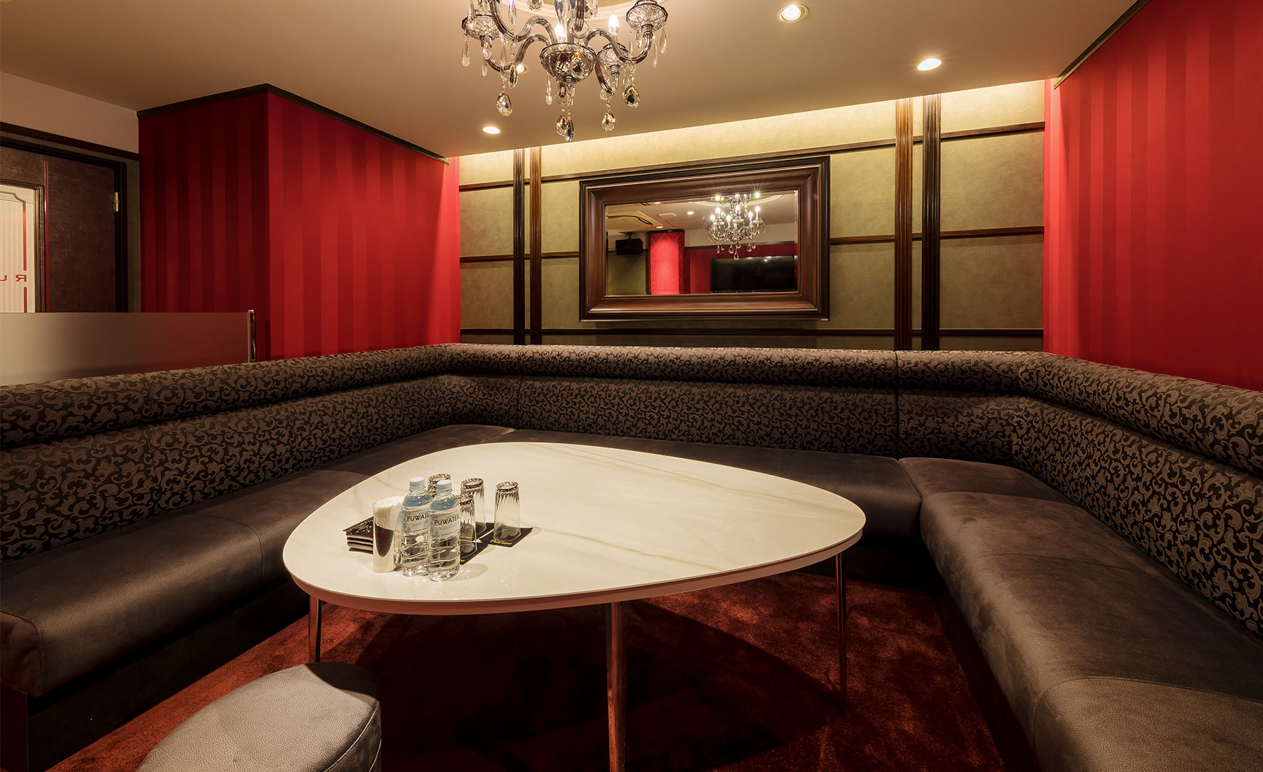 Ruby VIP room at Ginza Club Passtone